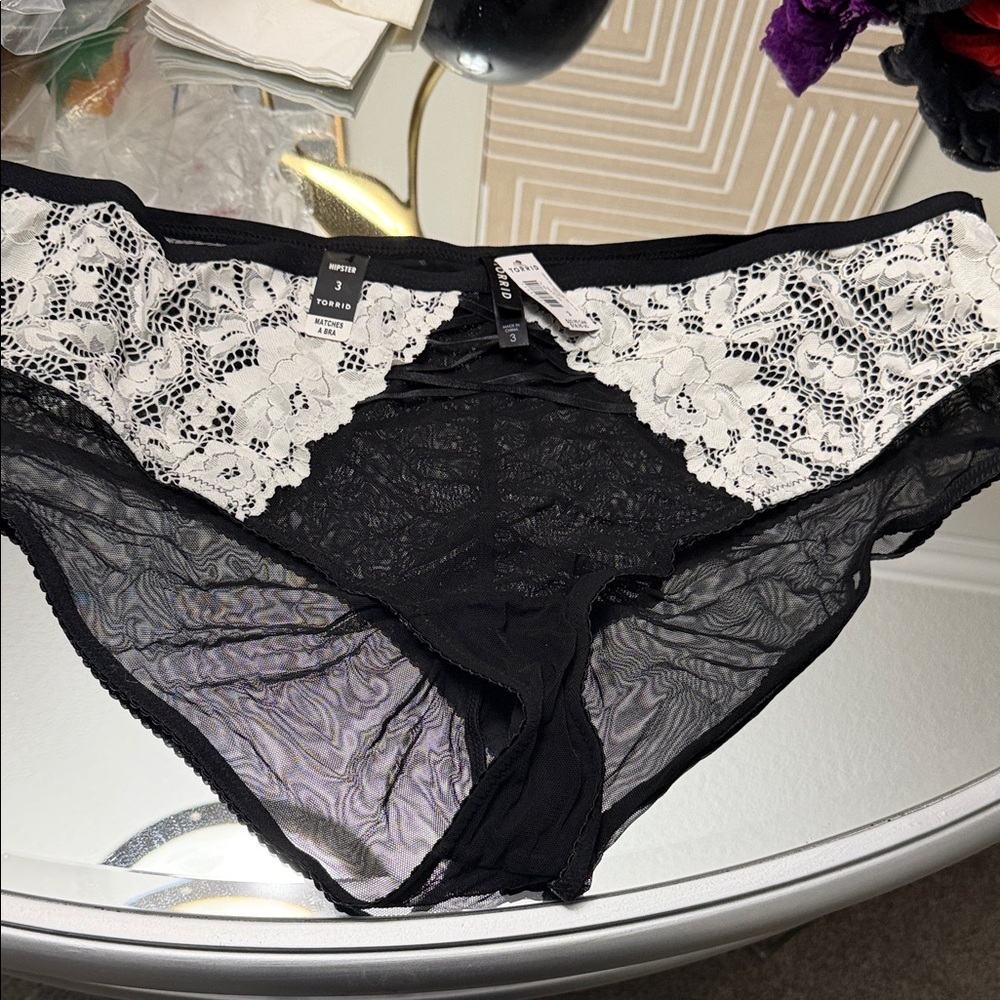Torrid Black and Cream Lace Hipster Panty